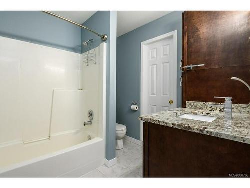 27-2160 Hawk Dr, Courtenay, BC - Indoor Photo Showing Bathroom