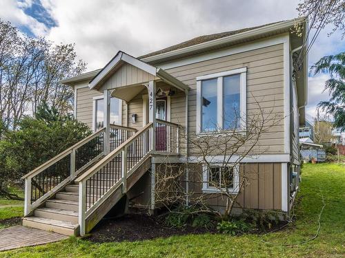 427 Prideaux St, Nanaimo, BC - Outdoor With Deck Patio Veranda