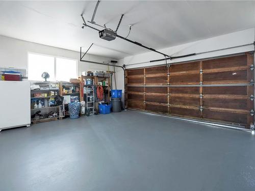 595 Galerno Rd, Campbell River, BC - Indoor Photo Showing Garage