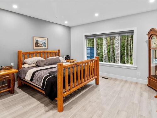 114 Trailhead Cir, Shawnigan Lake, BC - Indoor Photo Showing Bedroom