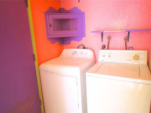 2664 Deville Rd, Langford, BC - Indoor Photo Showing Laundry Room