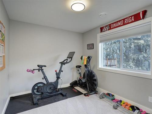 7028 Brailsford Pl, Sooke, BC - Indoor Photo Showing Gym Room
