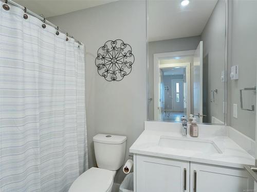 7028 Brailsford Pl, Sooke, BC - Indoor Photo Showing Bathroom