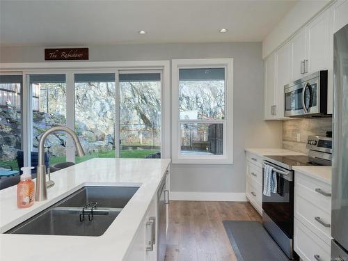 7028 Brailsford Pl, Sooke, BC - Indoor Photo Showing Kitchen With Double Sink