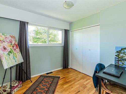 6024 Falaise Rd, Duncan, BC - Indoor