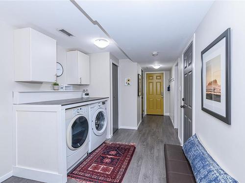 6024 Falaise Rd, Duncan, BC - Indoor Photo Showing Laundry Room