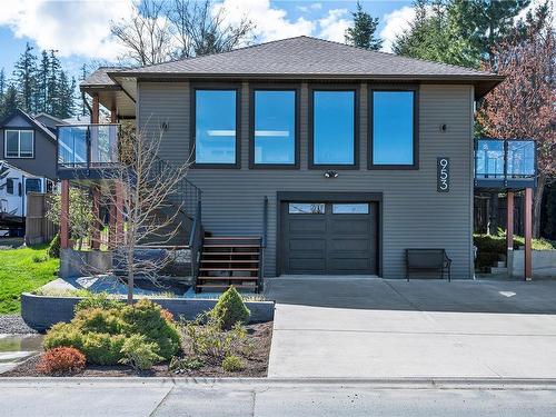 953 Holm Rd, Campbell River, BC - Outdoor With Facade
