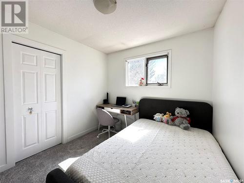218 Perehudoff Court, Saskatoon, SK - Indoor Photo Showing Bedroom