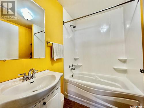 209 Main Street E, Langham, SK - Indoor Photo Showing Bathroom