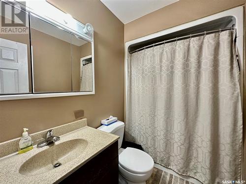 119 Jubilee Crescent, Rosetown, SK - Indoor Photo Showing Bathroom