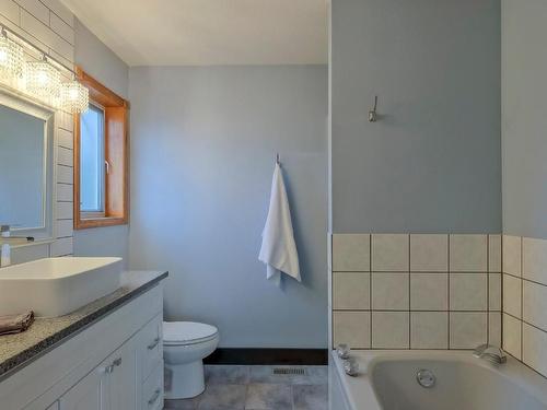 1108 Menu Road, West Kelowna, BC - Indoor Photo Showing Bathroom
