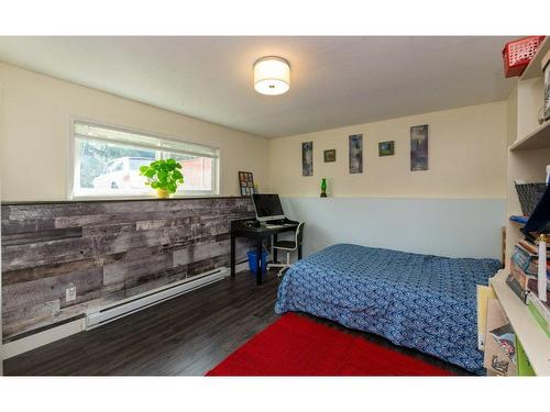 1142 Larch Avenue, Sicamous, BC - Indoor Photo Showing Bedroom
