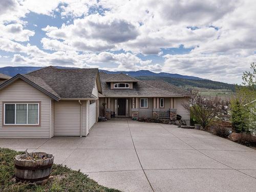 558 Middleton Way, Coldstream, BC - Outdoor