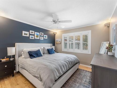 1080 Kelly Road, Kelowna, BC - Indoor Photo Showing Bedroom