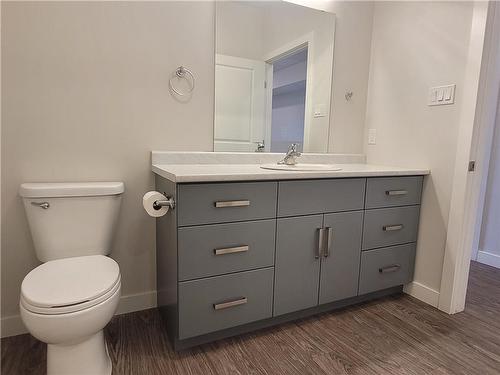 340 4Th Avenue Ne, Portage La Prairie, MB - Indoor Photo Showing Bathroom