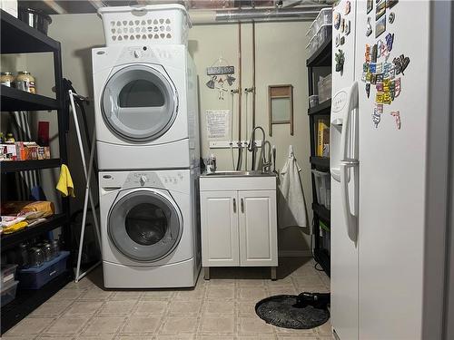6 Cadham Bay, Portage La Prairie, MB - Indoor Photo Showing Laundry Room