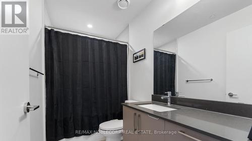 #919 -576 Front St, Toronto, ON - Indoor Photo Showing Bathroom