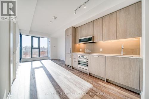 #213 -250 Lawrence Ave W, Toronto, ON - Indoor Photo Showing Kitchen