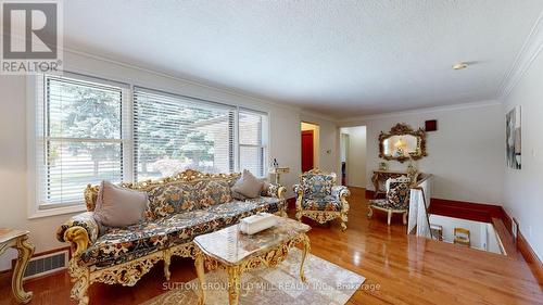 9 Westmount Park Rd, Toronto, ON - Indoor Photo Showing Living Room