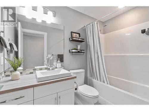 1791 10 Street Sw Unit# 37, Salmon Arm, BC - Indoor Photo Showing Bathroom