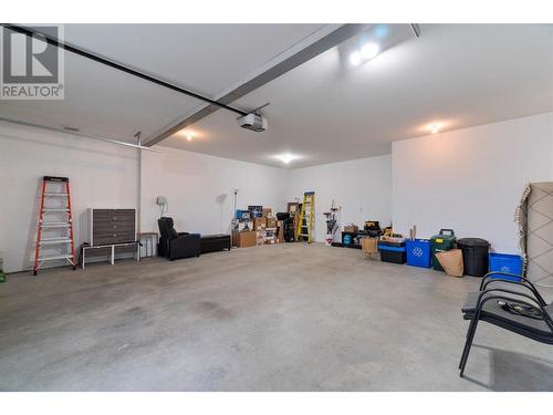 1791 10 Street Sw Unit# 37, Salmon Arm, BC - Indoor Photo Showing Garage
