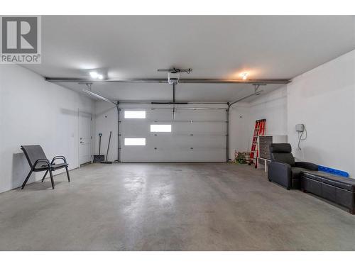 1791 10 Street Sw Unit# 37, Salmon Arm, BC - Indoor Photo Showing Garage