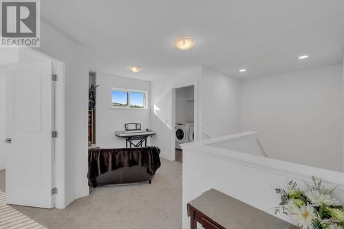 909 Currell Crescent, Kelowna, BC - Indoor Photo Showing Other Room