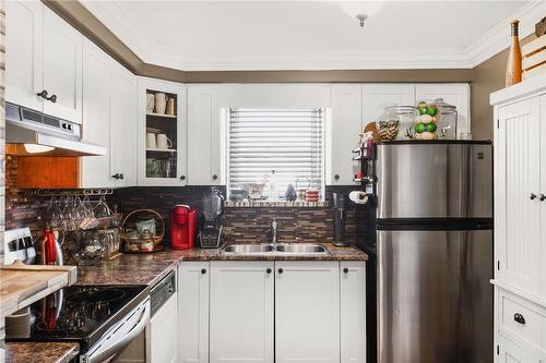 832 Concession Street|Unit #21, Hamilton, ON - Indoor Photo Showing Kitchen With Double Sink