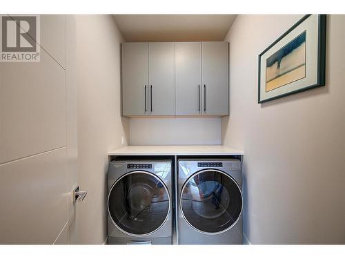 3475 Granite Close Unit# 401, Kelowna, BC - Indoor Photo Showing Laundry Room