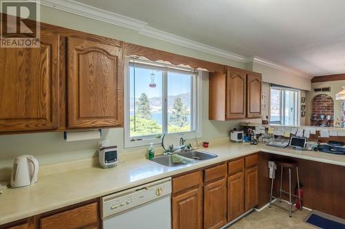 694 Pineview Drive, Kaleden, BC - Indoor Photo Showing Kitchen With Double Sink