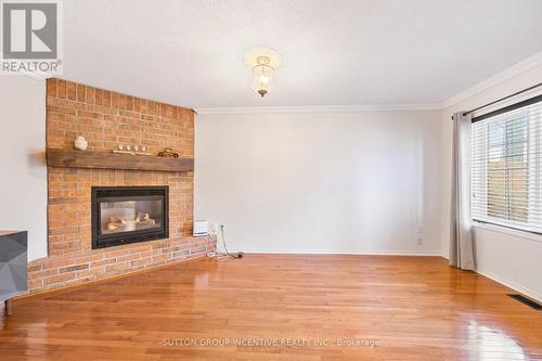 33 Glen Oak Crt, Barrie, ON - Indoor Photo Showing Living Room With Fireplace