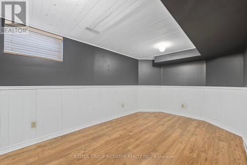 33 Glen Oak Court, Barrie, ON - Indoor Photo Showing Other Room