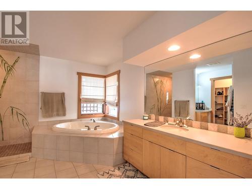 661 Park Road, Enderby, BC - Indoor Photo Showing Bathroom