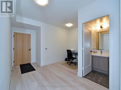 #519 -60 George Butchart Dr, Toronto, ON - Indoor Photo Showing Other Room