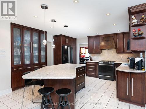 3546 Trelawny Circ, Mississauga, ON - Indoor Photo Showing Kitchen With Upgraded Kitchen