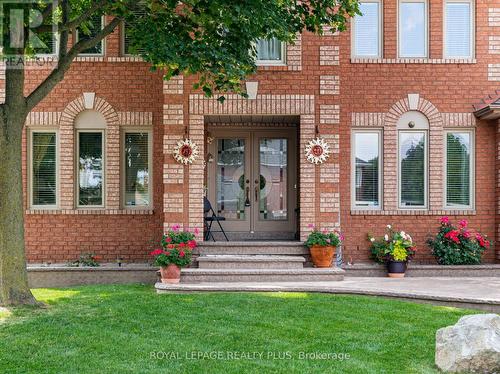 3546 Trelawny Circ, Mississauga, ON - Outdoor