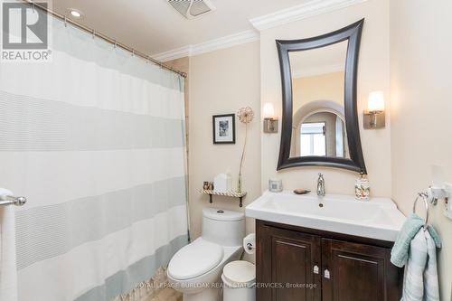 39 Twenty Fourth St, Toronto, ON - Indoor Photo Showing Bathroom