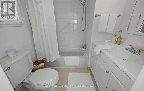 32 Mcclarnan Rd, Ajax, ON - Indoor Photo Showing Bathroom