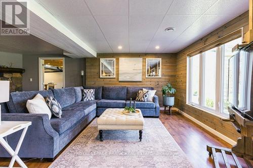 334 Sandy Bay Road, Alnwick/Haldimand, ON - Indoor Photo Showing Living Room