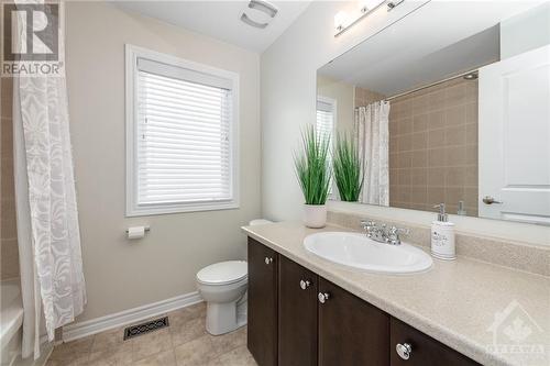 3718 Riverbreeze Street, Ottawa, ON - Indoor Photo Showing Bathroom