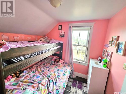 464 1St Avenue E, Melville, SK - Indoor Photo Showing Bedroom