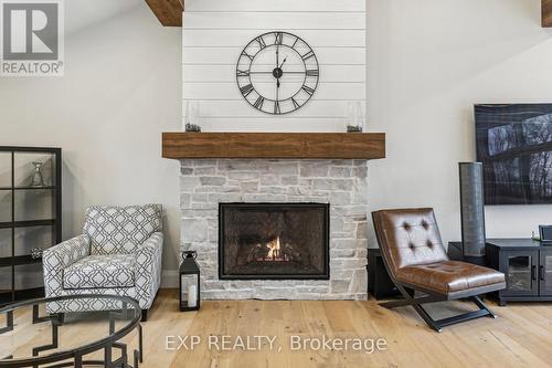 539 Sawmill Rd, Pelham, ON - Indoor Photo Showing Living Room With Fireplace