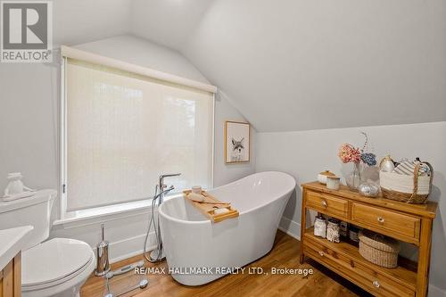 1645 Highway 518, Kearney, ON - Indoor Photo Showing Bathroom