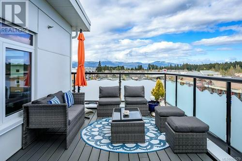 401 695 Aspen Rd, Comox, BC - Outdoor With Deck Patio Veranda With Exterior