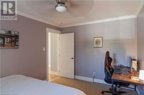 31 Pine Forest Drive, Sauble Beach, ON - Indoor Photo Showing Bedroom