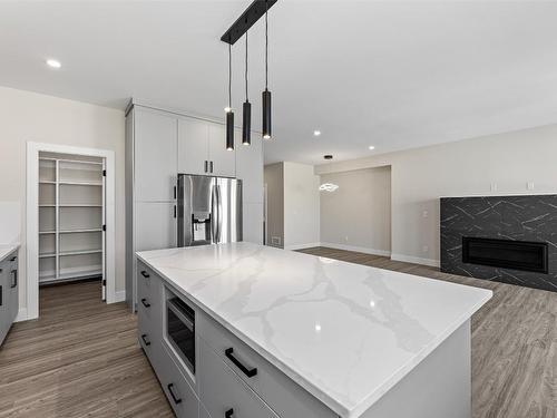 1682 Harbour View Crescent, Kelowna, BC - Indoor Photo Showing Kitchen With Upgraded Kitchen