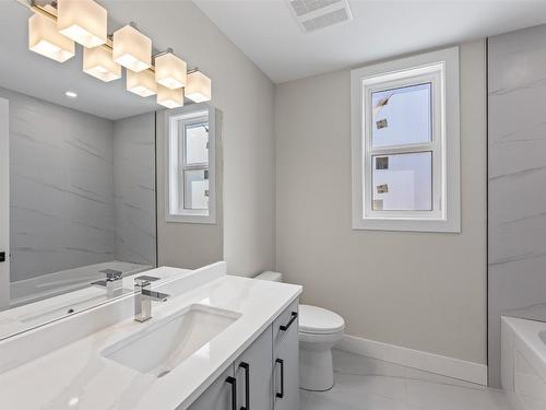 1682 Harbour View Crescent, Kelowna, BC - Indoor Photo Showing Bathroom