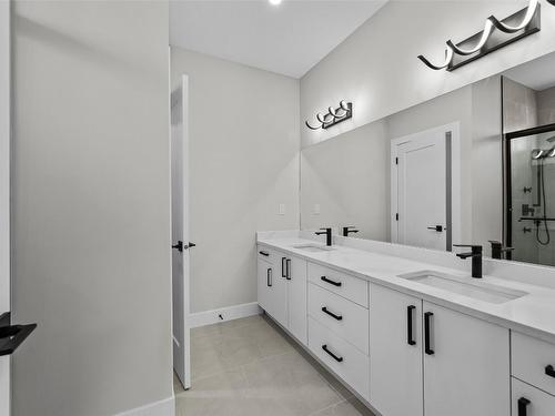1797 Viewpoint Drive, Kelowna, BC - Indoor Photo Showing Bathroom