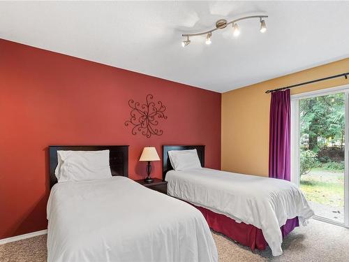 29-1135 Resort Dr, Parksville, BC - Indoor Photo Showing Bedroom