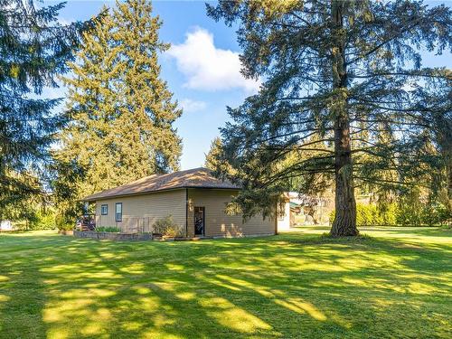 3259 Hallberg Rd, Ladysmith, BC - Outdoor